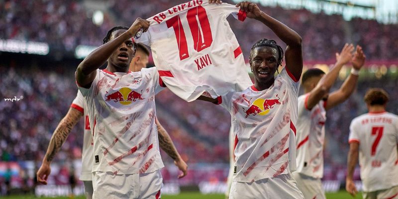 Giải Bundesliga vòng 8 có nhiều sự thay đổi khi Leipzig dẫn đầu cuộc đua